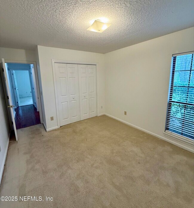 Building Photo - 13056 Clearbrook Ct