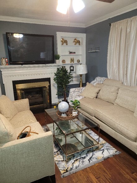 Building Photo - 718 McKewn St