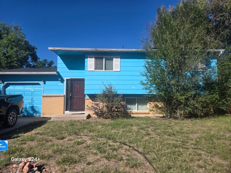 Primary Photo - 1620 River Dr