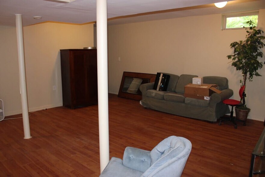 Building Photo - 797 Elk Mills Rd