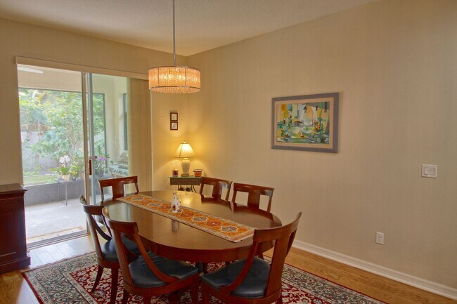 Building Photo - 7973 Pleasant Pine Cir