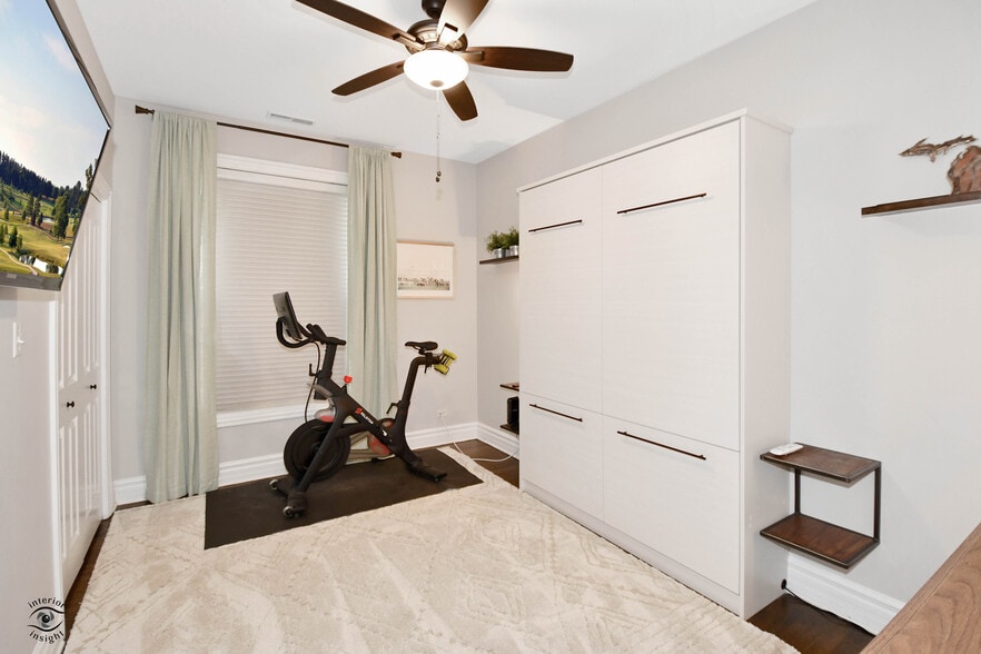 Bedroom 3 - 211 W Saint Paul Ave