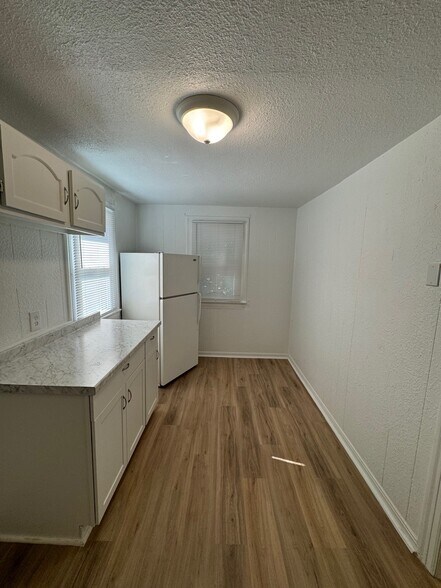 Kitchen 2 - 2223 N Gatewood Ave