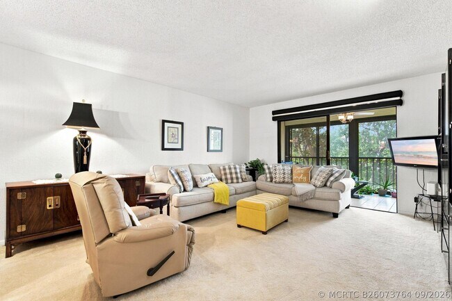 Building Photo - 7290 Kinghurst Dr