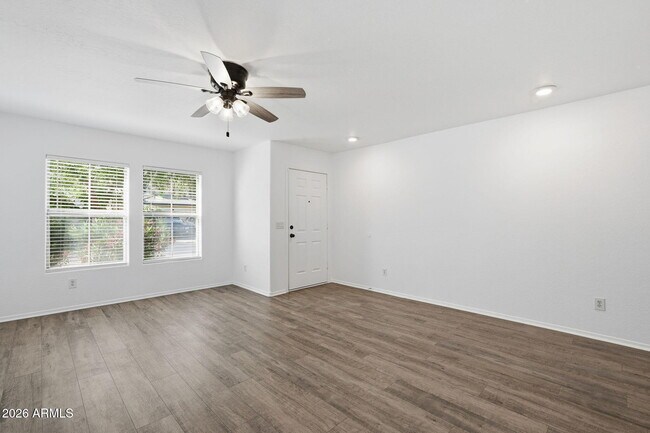 Building Photo - 45542 W Guilder Ave