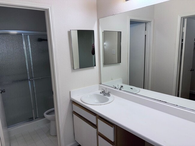 Building Photo - $1900.00-Remodeled 2 Bed 2 Bath, Condo in Glen Cove,(Vallejo) - Downstairs Unit