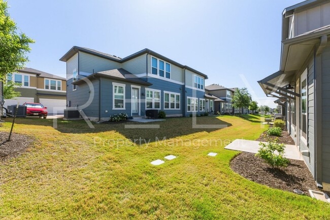 Building Photo - 1015 Vista View Dr