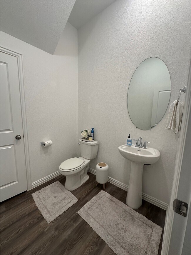 Building Photo - 4743 Glen Isle Dr