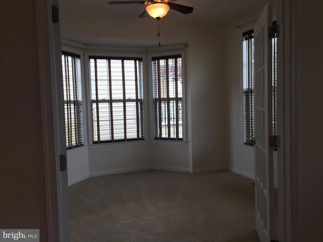 Building Photo - 43165 Barnstead Dr