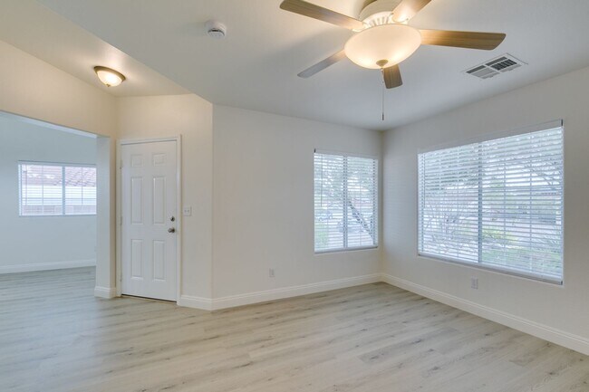 Building Photo - 437 Palegold St