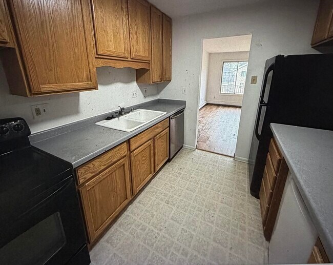 Building Photo - 139 Heidel Rd