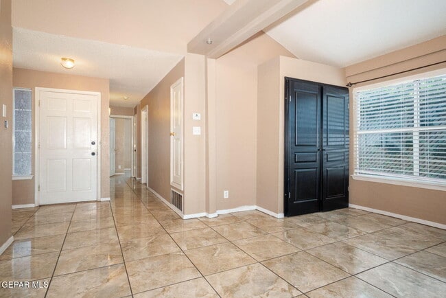 Building Photo - 3929 Tierra Marfil Rd