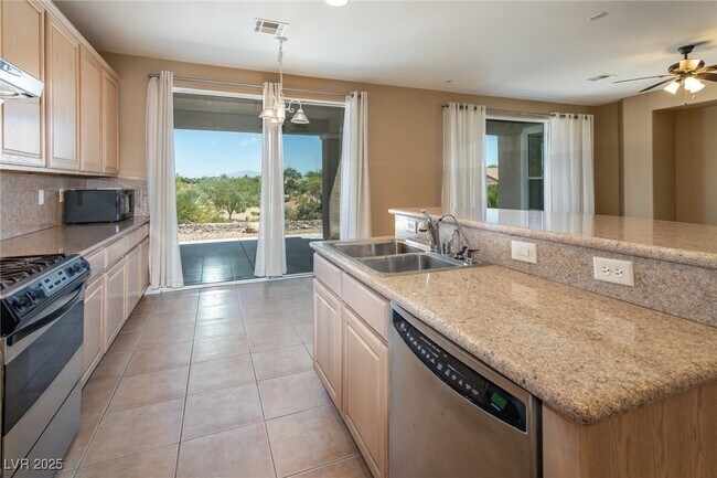 Building Photo - 10248 Santo Nina Ct