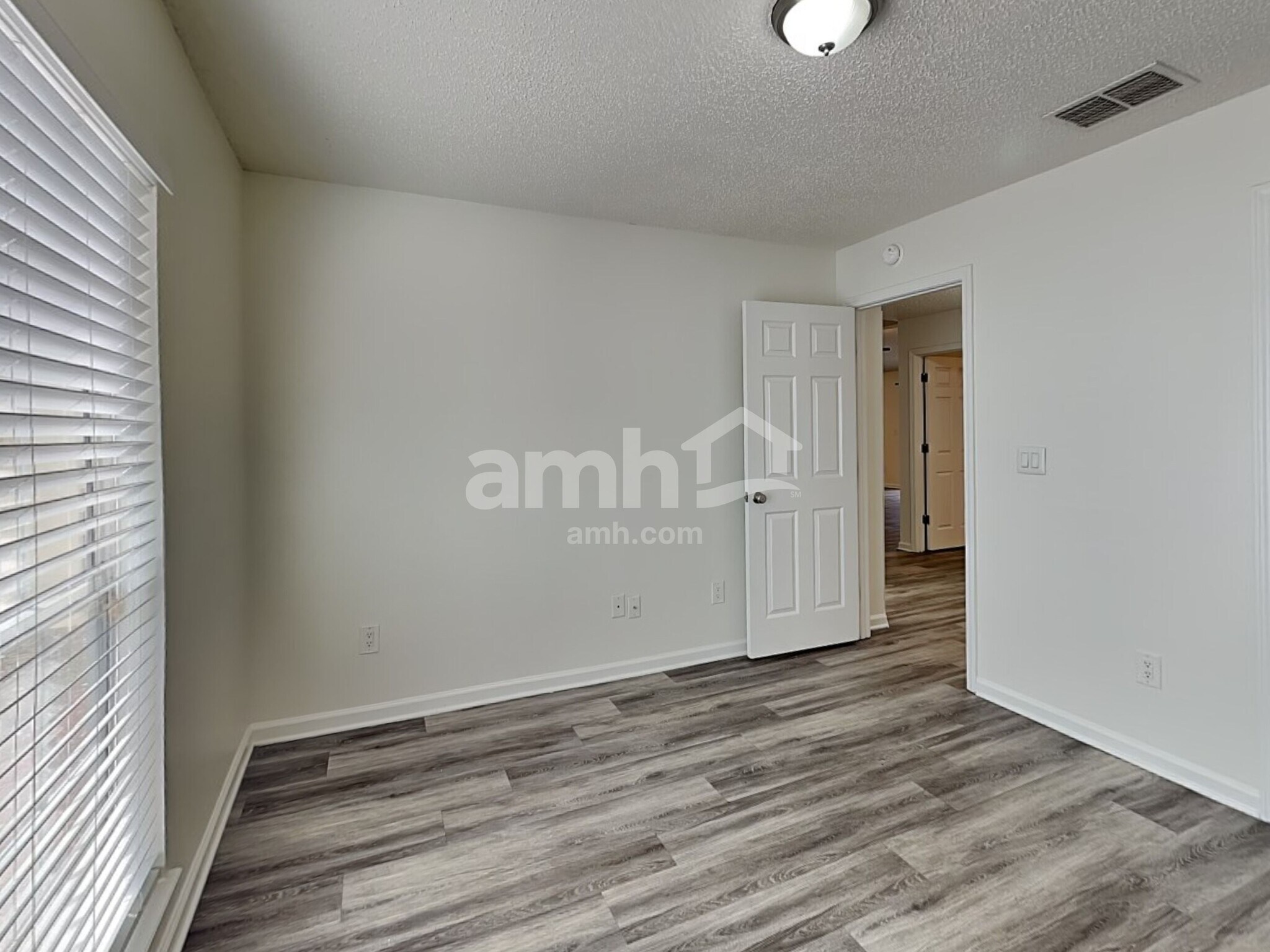 Building Photo - 3275 Guernsey Ct