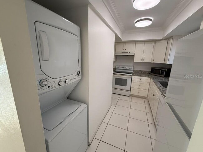 Building Photo - 1204 Spanish Cay Ln