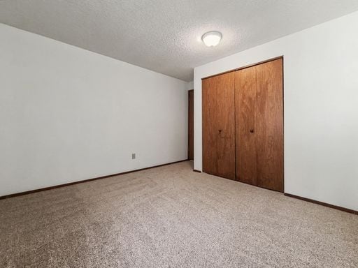 Building Photo - AVAILABLE FEBRUARY 10TH! Freshly Updated Kingsgate Home with Private Outdoor Space