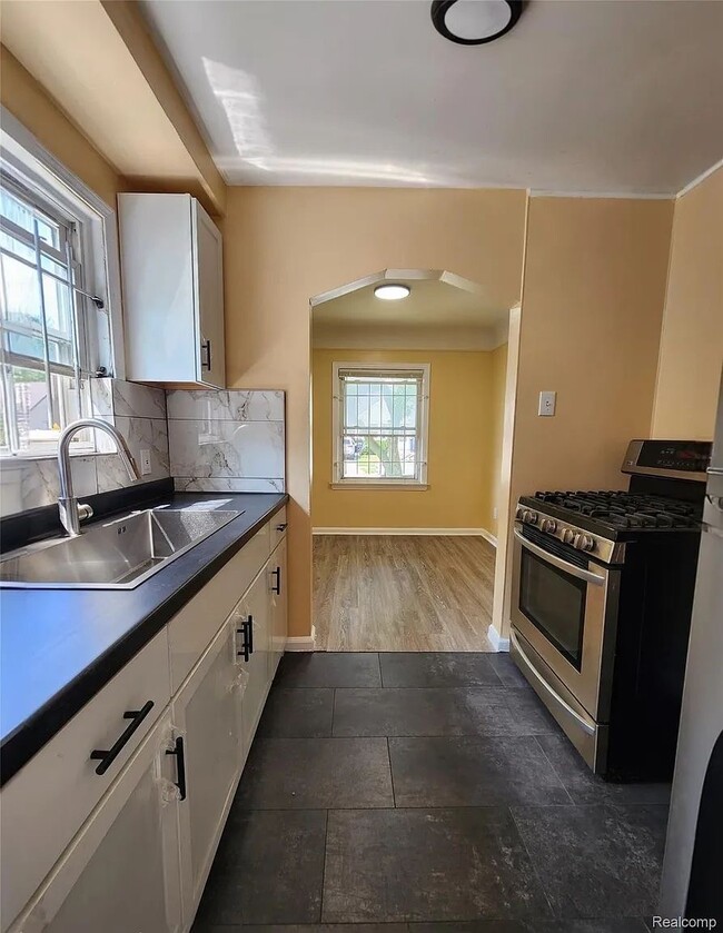 Building Photo - 19948 Moenart St