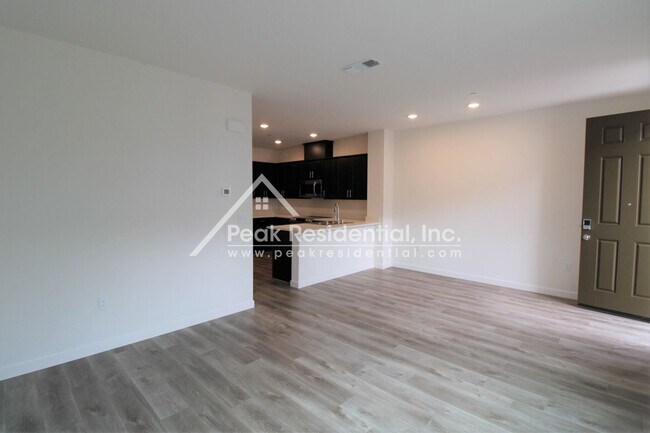 Building Photo - 3 br, 2.5 bath House - 3007 Magical Walk