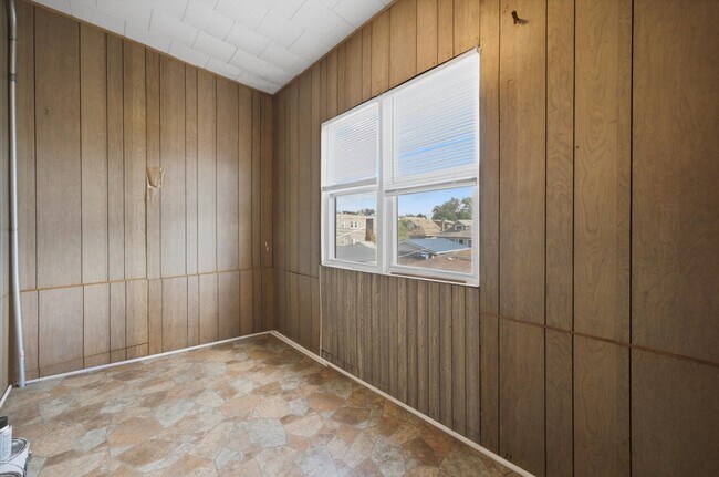 Building Photo - 3115 W 54th Pl