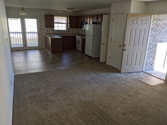 Building Photo - Spacious 2 bed 2 bath in Greenwood!