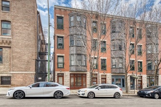 Building Photo - 811 W Superior St