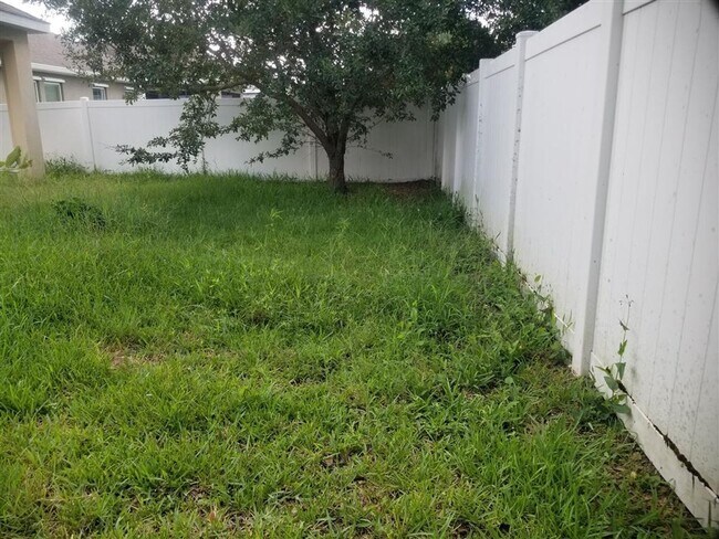 Building Photo - Move in Ready Home in Great Location