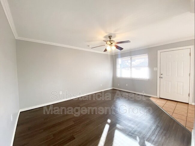 Primary Photo - 1430 NW 25th St