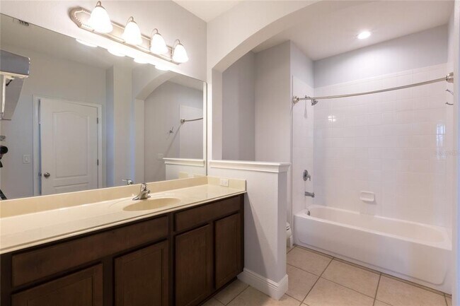 Building Photo - 11323 Quiet Forest Dr