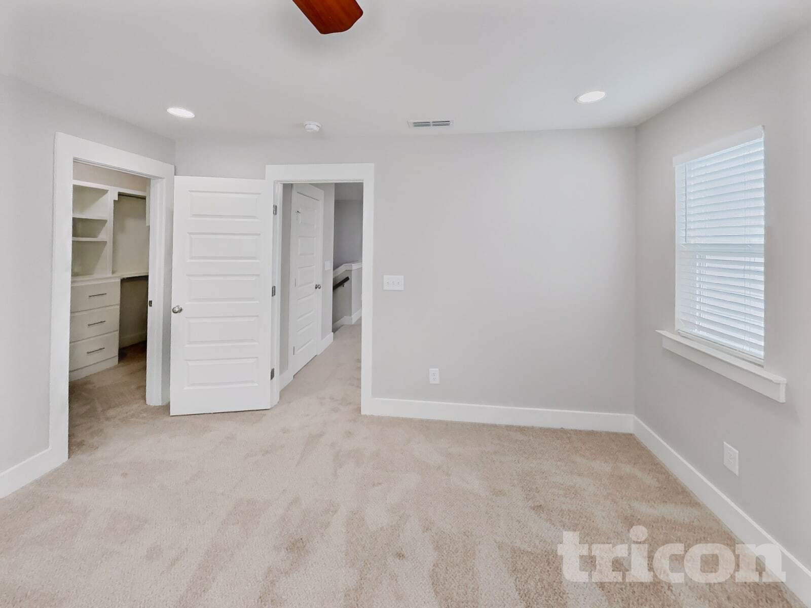 Building Photo - 1326 Sula Dr