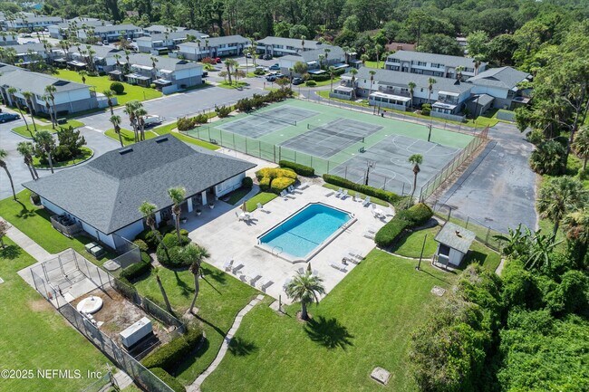Building Photo - 695 Jimmy Buffett Mem Hwy