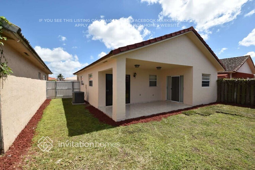 Building Photo - 7550 W 30th Ave