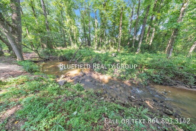 Building Photo - 417 Summergreen Way