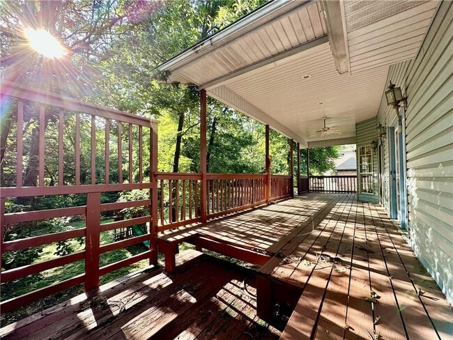 Building Photo - 2319 N Aspen Dr