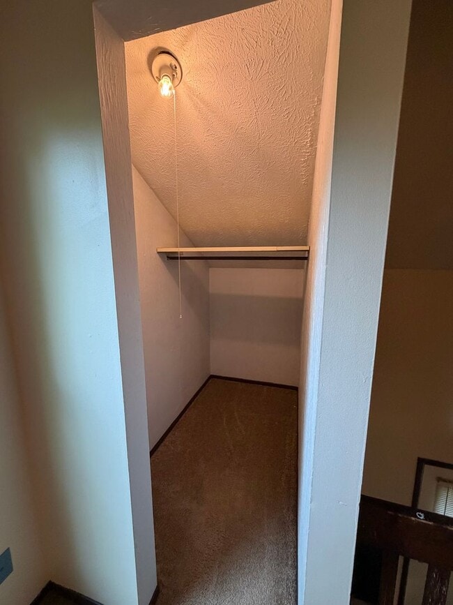Interior Photo - 530 Tallmadge
