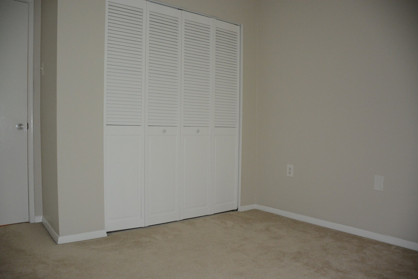 Building Photo - 217 Victor Pkwy Unit F