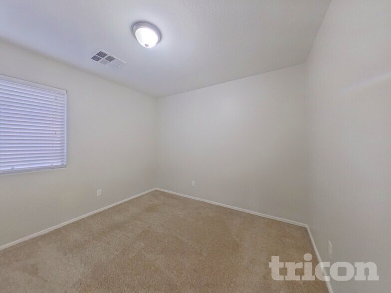 Building Photo - 35770 W Velazquez Dr