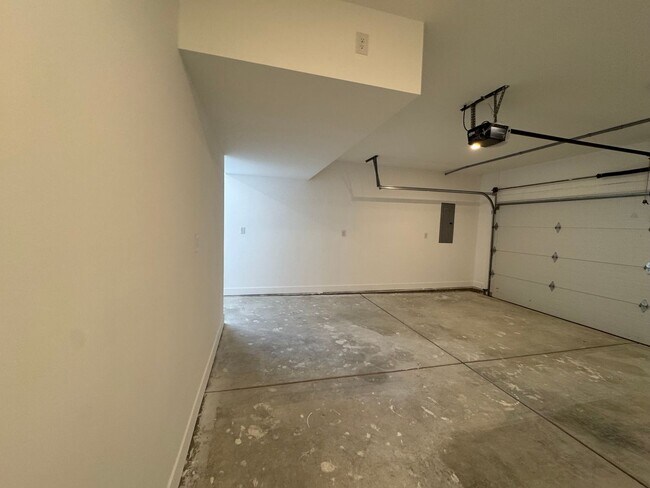 Building Photo - Vaulted Ceilings & Hardwood Floors in This Charming Indianapolis L