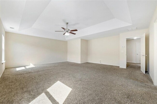 Building Photo - 4467 Water Mill Dr