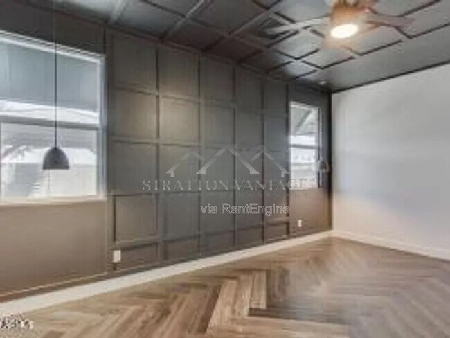 Building Photo - 37755 N Bentgrass Rd