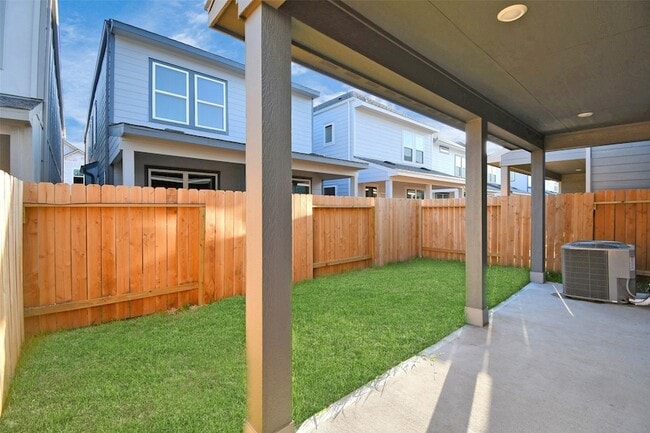 Building Photo - 8414 Rising Stream Dr
