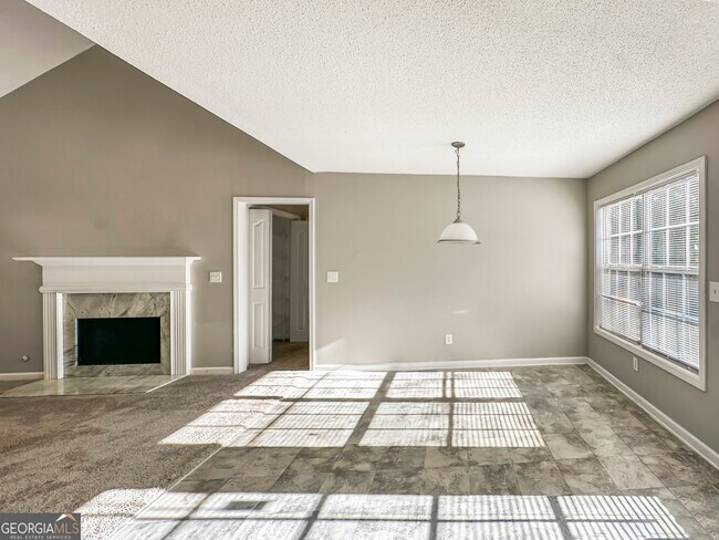 Building Photo - 11084 Knotty Pine Pl