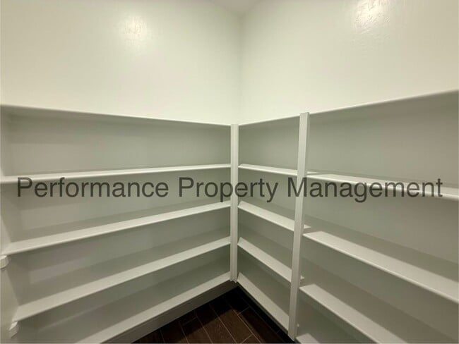 Building Photo - Gorgeous 5 Bed/3 Bath New Construction in Gossimer Grove w/ Solar