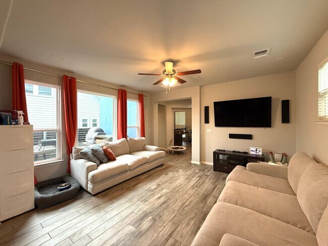 Building Photo - Goodnight Ranch Subdivision - 3 bedroom w/ Office!