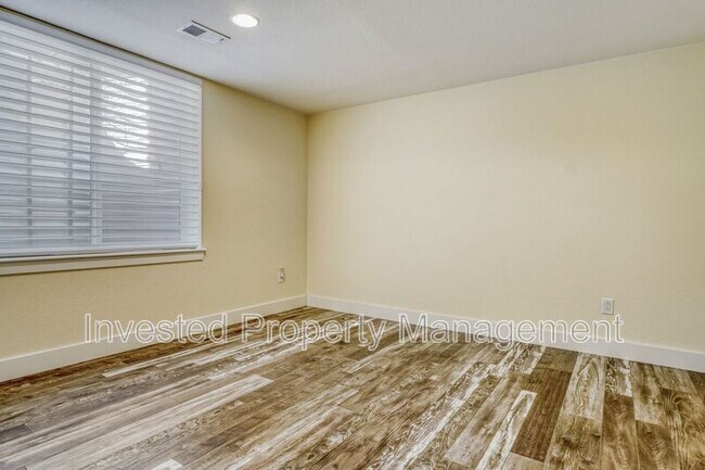 Building Photo - 6601 Pinery Villa Pl