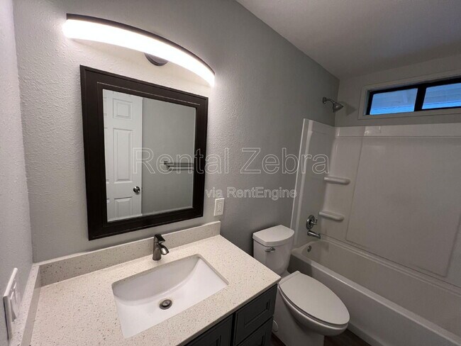 Building Photo - 141 Agua Caliente Rd W