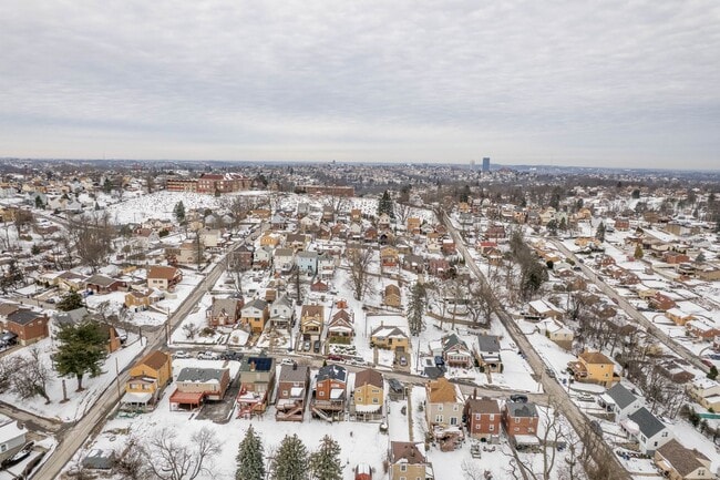 Building Photo - READY FOR MOVE-IN! Don't miss this FULLY RENOVATED 3-bedroom in Baldwin!