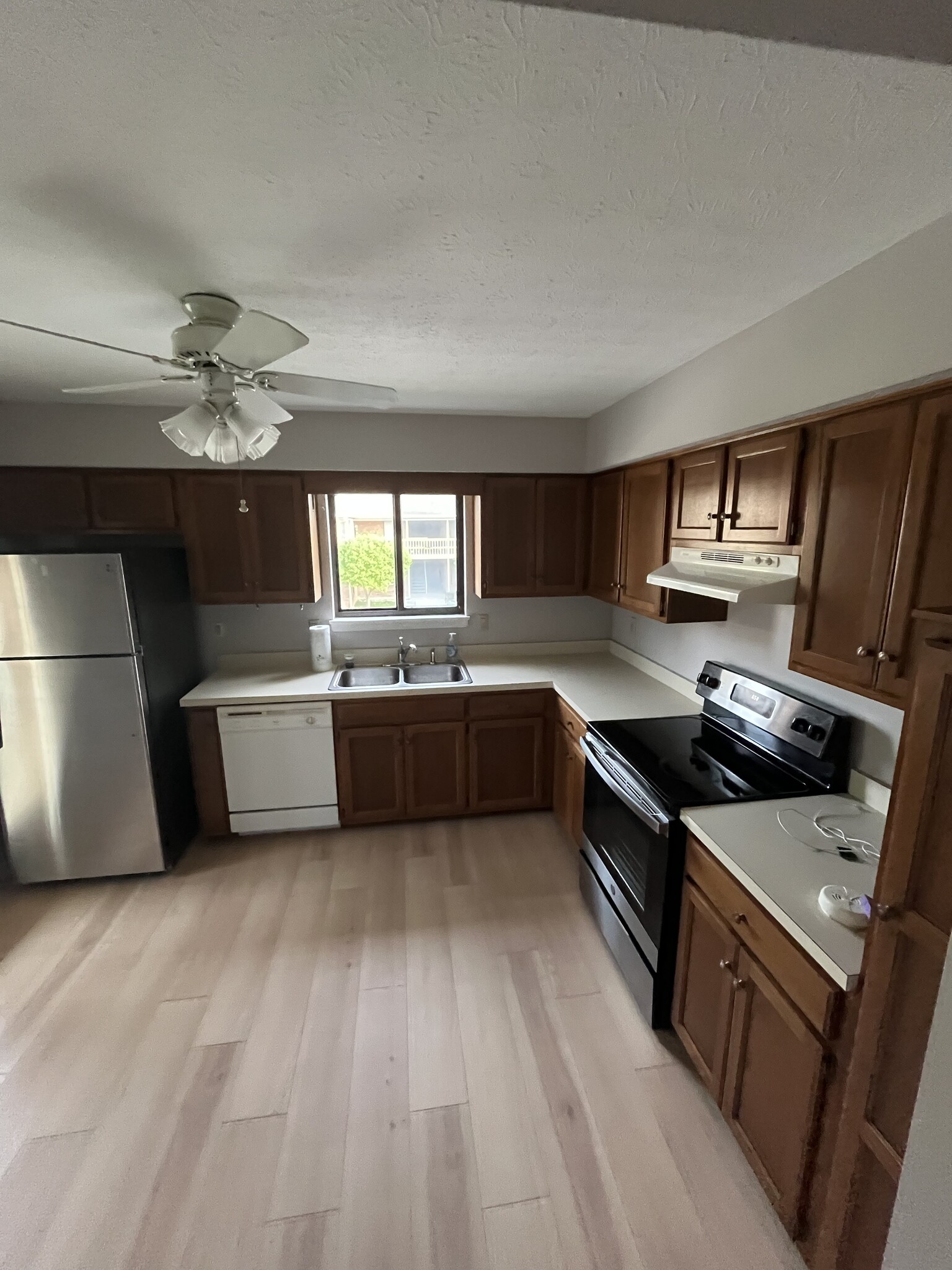 Kitchen - 1710 Charlestown New Albany Rd