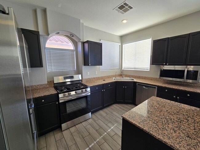 Building Photo - 4 Bedroom Rhodes Ranch Home