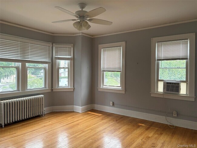 Building Photo - 31 Forest Ave