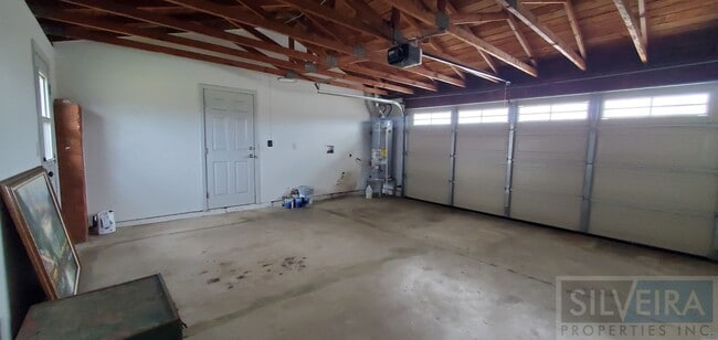 Building Photo - Four bedroom house available!